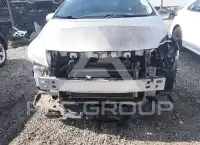 2015 Toyota PRIUS фото