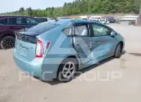 2015 Toyota PRIUS фото