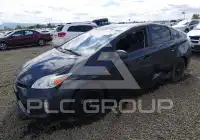 2015 Toyota PRIUS фото