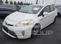 2015 Toyota PRIUS photo