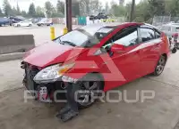 2015 Toyota PRIUS фото