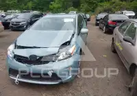 2015 Toyota PRIUS фото