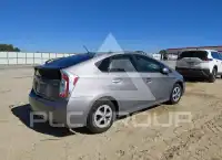 2015 Toyota PRIUS photo