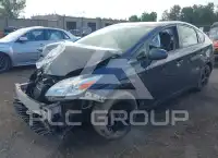 2015 Toyota PRIUS photo