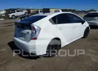 2015 Toyota PRIUS фото