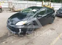 2015 Toyota PRIUS photo