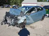 2015 Toyota PRIUS фото