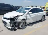 2015 Toyota AVALON photo