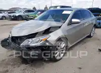 2015 Toyota AVALON photo