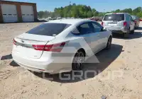 2015 Toyota AVALON photo