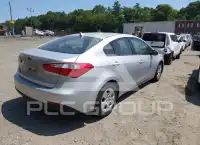 2015 KIA Forte photo