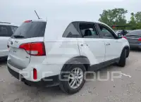 2015 KIA Sorento photo