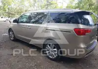 2015 KIA Sedona photo