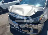 2015 KIA Sedona фото