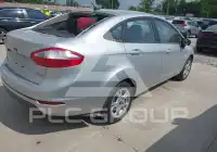 2015 Ford FIESTA фото