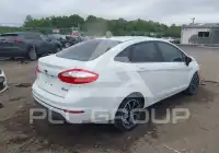 2015 Ford FIESTA photo