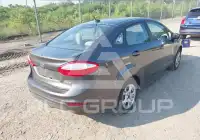 2015 Ford FIESTA photo