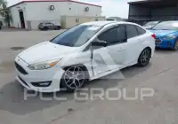 2015 Ford FOCUS фото