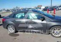 2015 Ford FOCUS photo