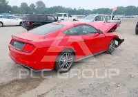 2015 Ford MUSTANG photo