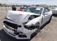 2015 Ford MUSTANG фото