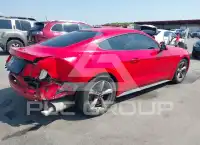 2015 Ford MUSTANG photo
