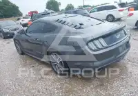 2015 Ford MUSTANG photo