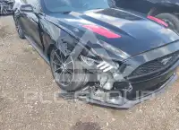 2015 Ford MUSTANG фото