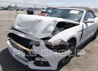 2015 Ford MUSTANG фото