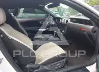 2015 Ford MUSTANG photo
