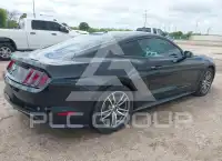 2015 Ford MUSTANG photo
