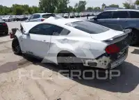 2015 Ford MUSTANG photo