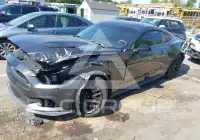 2015 Ford MUSTANG photo