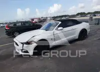 2015 Ford MUSTANG фото