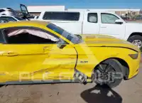 2015 Ford MUSTANG photo