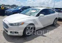 2015 Ford FUSION фото