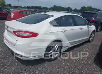 2015 Ford FUSION фото