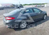 2015 Ford FUSION фото