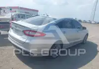 2015 Ford FUSION фото