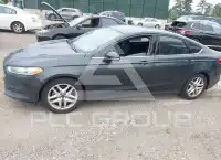 2015 Ford FUSION фото
