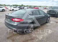 2015 Ford FUSION фото