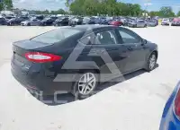 2015 Ford FUSION фото