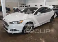 2015 Ford FUSION фото