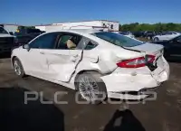 2015 Ford FUSION фото