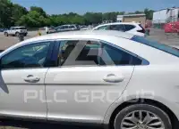 2015 Ford TAURUS фото