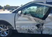 2015 Ford EXPLORER фото