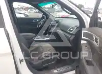 2015 Ford EXPLORER фото