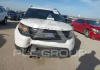 2015 Ford EXPLORER фото