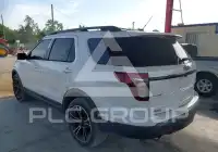 2015 Ford EXPLORER фото