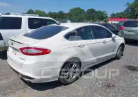 2015 Ford FUSION фото